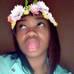 Meet your Posher, Lalani